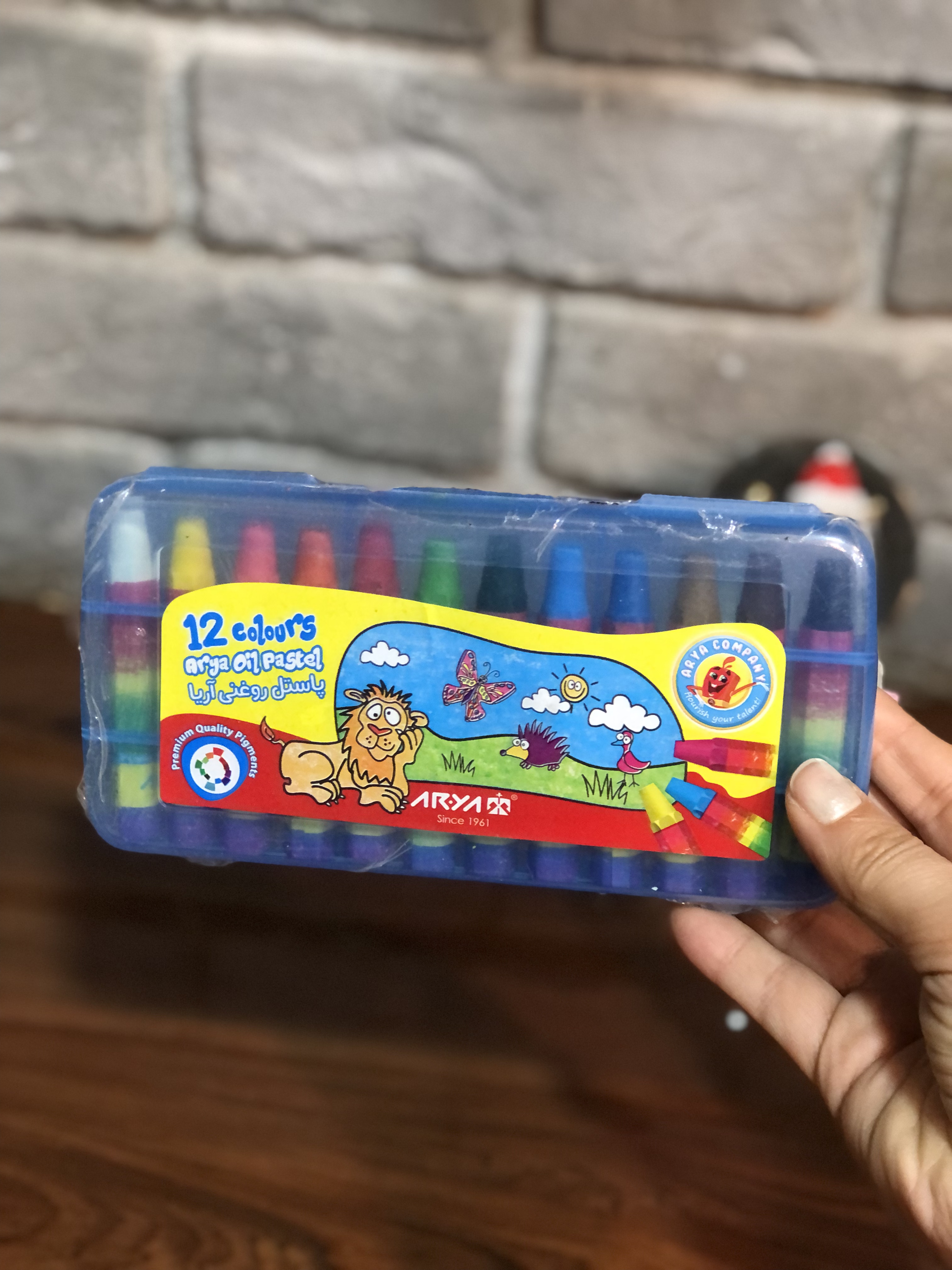 مداد شمعی آریا 12 رنگ